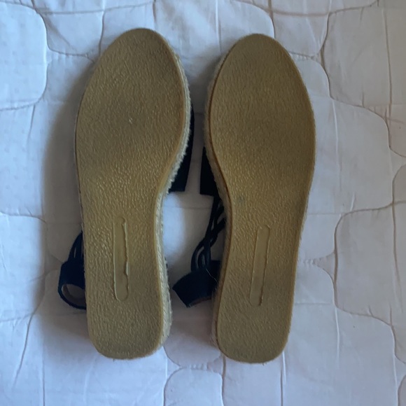 Espadrille Shoes - Picture 3 of 4